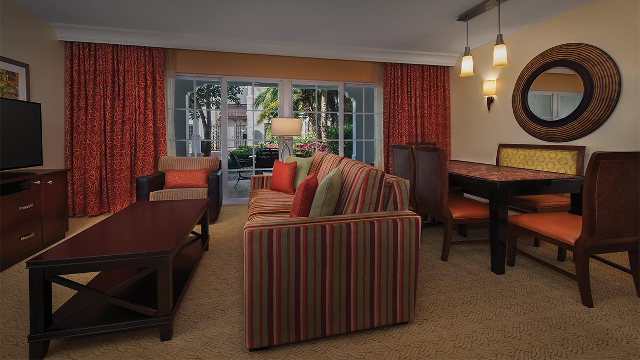 Living Room (2-Bedroom Deluxe Townhome)